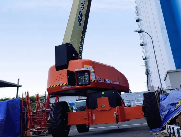 Sewa dan Jual Boom Lift